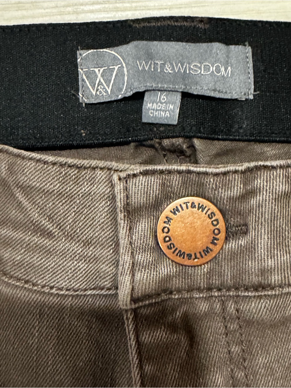 Wit & Wisdom Women's High-Rise Wide Leg Jeans - Brown - Picture 5 of 9